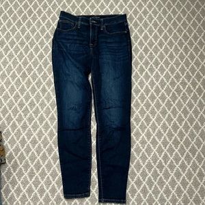 Lucky jeans, size 6/28 women’s